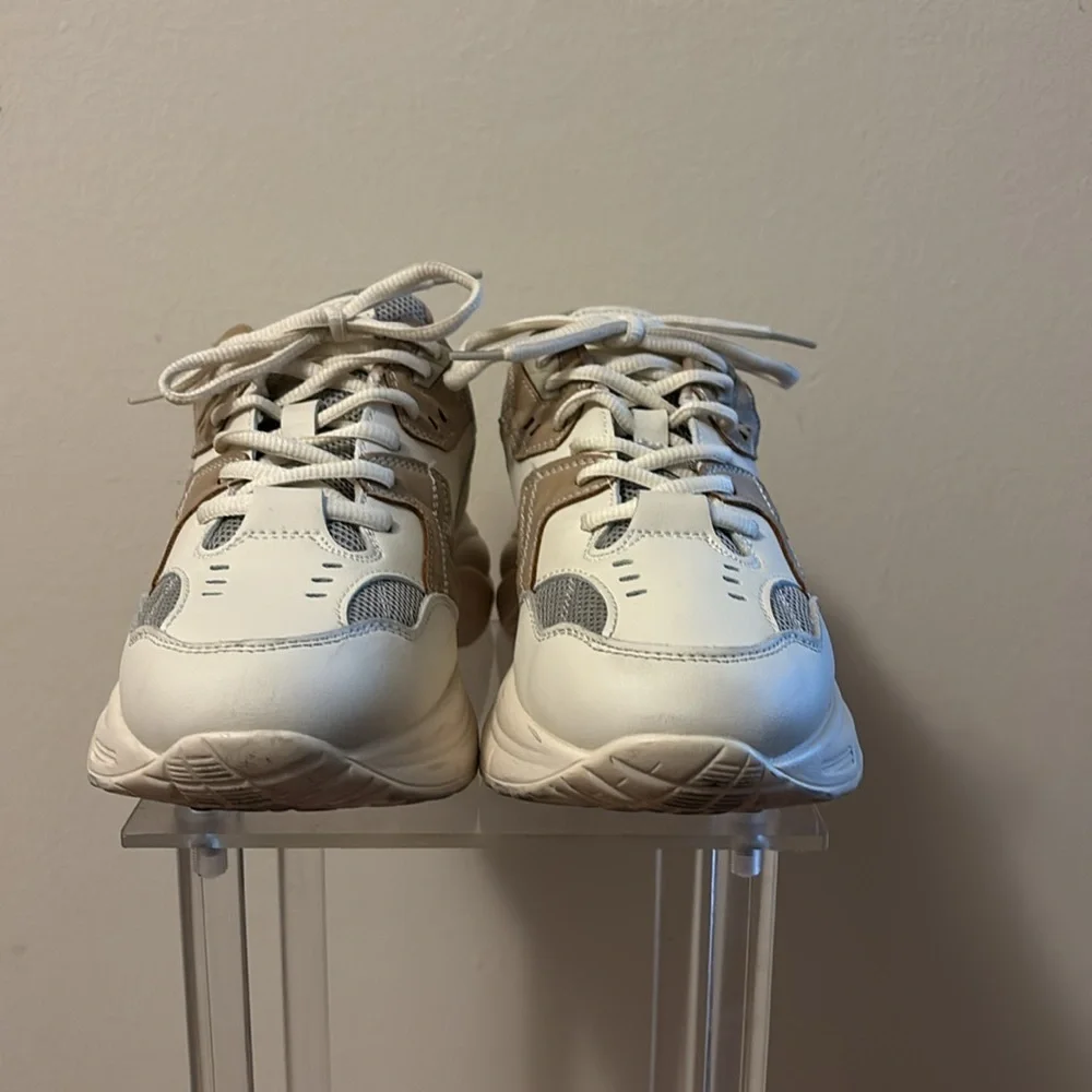 Cushionaire Strike Chunky Cream and Tan Sneakers